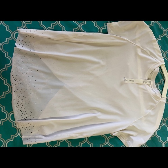 Lululemon Short sleeve top - Picture 4 of 6